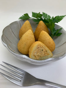 Coxinha de frango 25g (frito)
